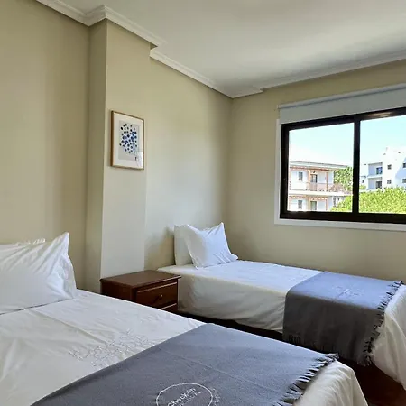 Sun - Shared Pool - 10 Guests - Apartment