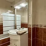 Sun - Shared Pool - 10 Guests -